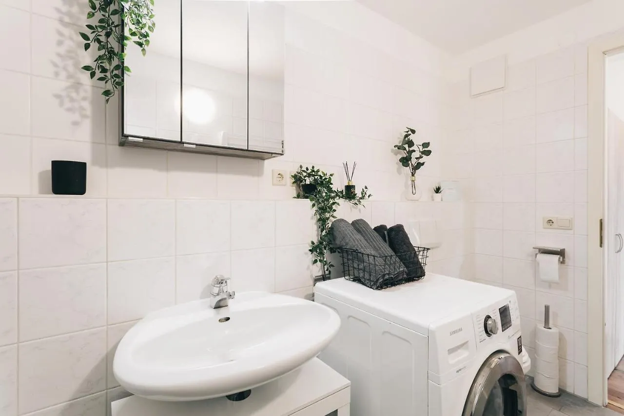 Modernes Apartment Mit Heimkino In Dresde