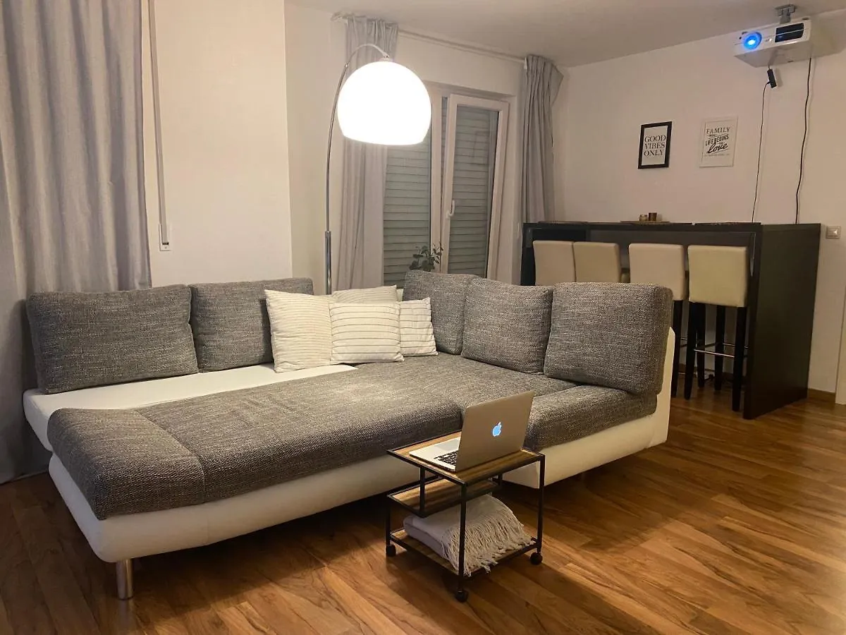 Modernes Apartment Mit Heimkino In Dresde